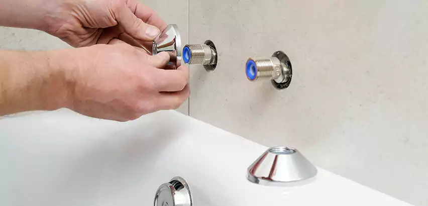 Bathtub Faucet Diverter Replacement in Suffolk